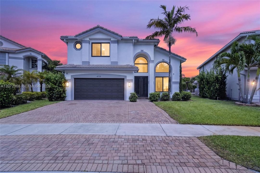 For Sale: $995,000 (4 beds, 4 baths, 2953 Square Feet)