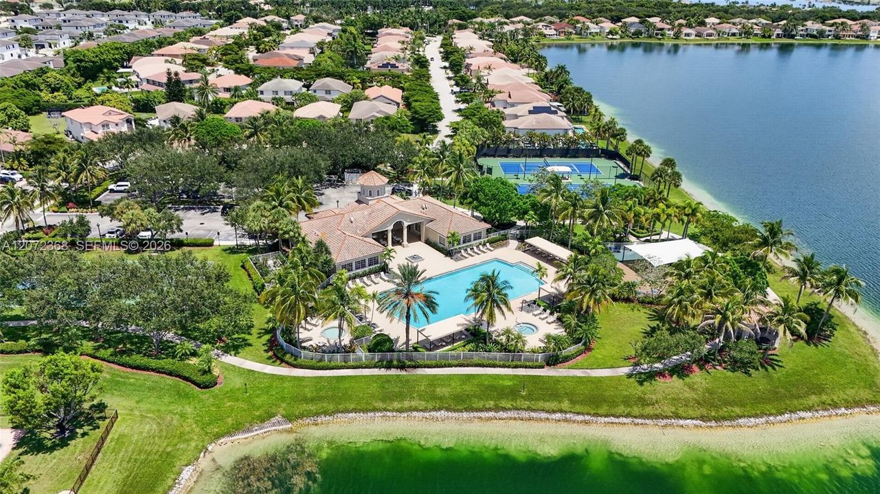 For Sale: $995,000 (4 beds, 4 baths, 2953 Square Feet)