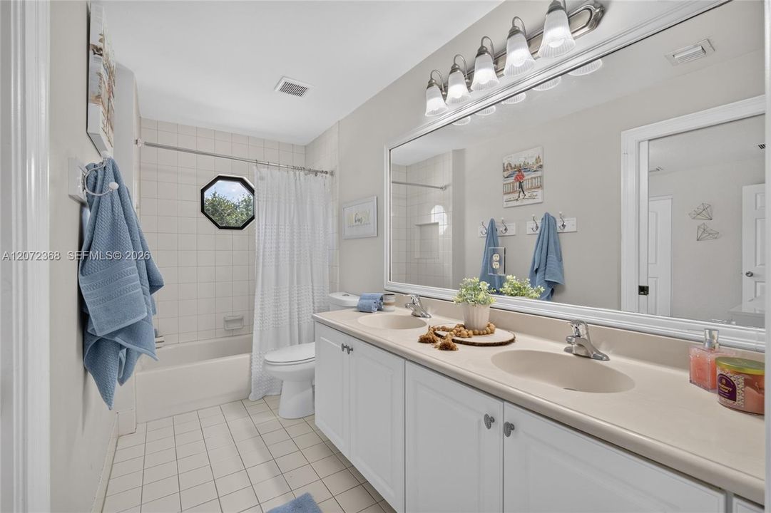For Sale: $995,000 (4 beds, 4 baths, 2953 Square Feet)