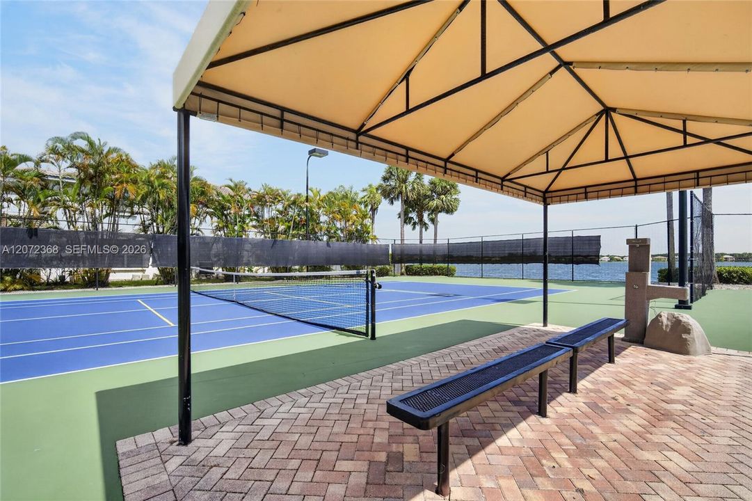 For Sale: $995,000 (4 beds, 4 baths, 2953 Square Feet)