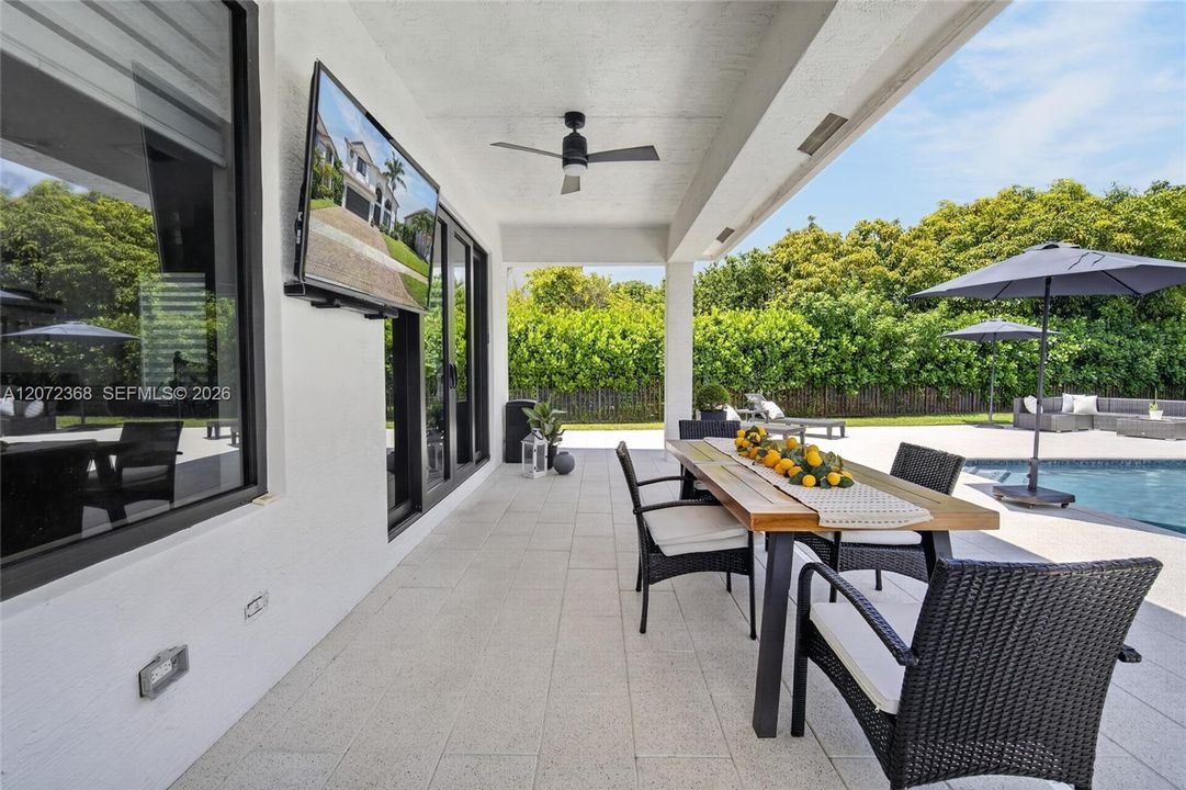 For Sale: $995,000 (4 beds, 4 baths, 2953 Square Feet)
