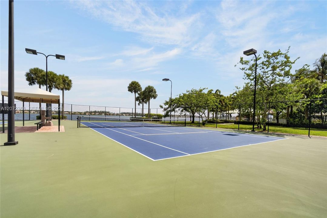 For Sale: $995,000 (4 beds, 4 baths, 2953 Square Feet)