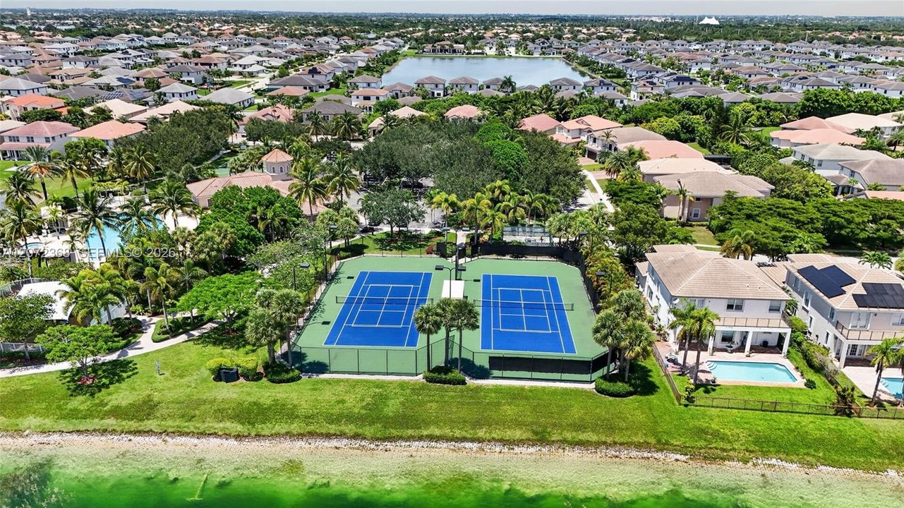 For Sale: $995,000 (4 beds, 4 baths, 2953 Square Feet)