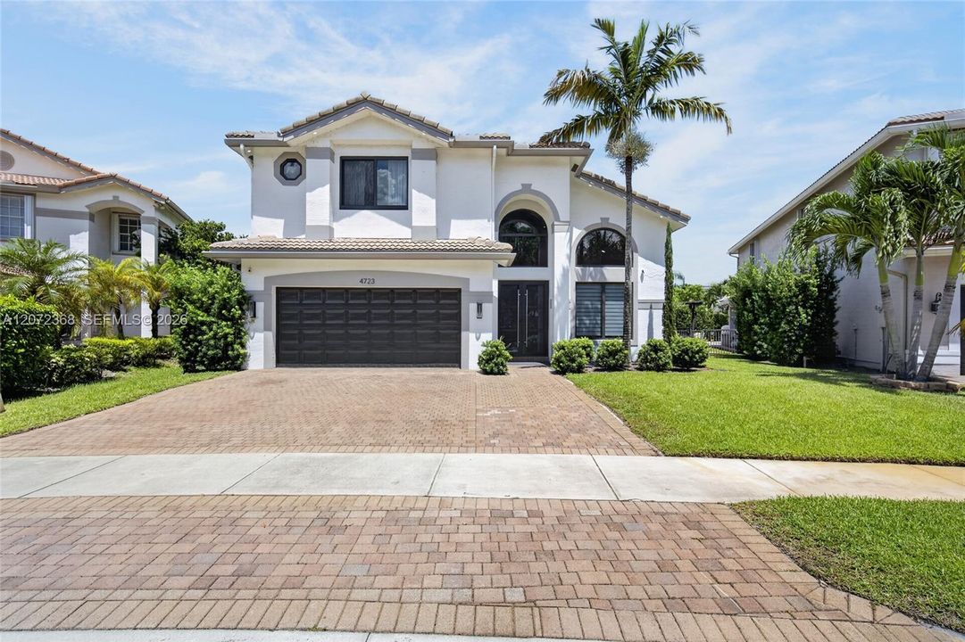 For Sale: $995,000 (4 beds, 4 baths, 2953 Square Feet)