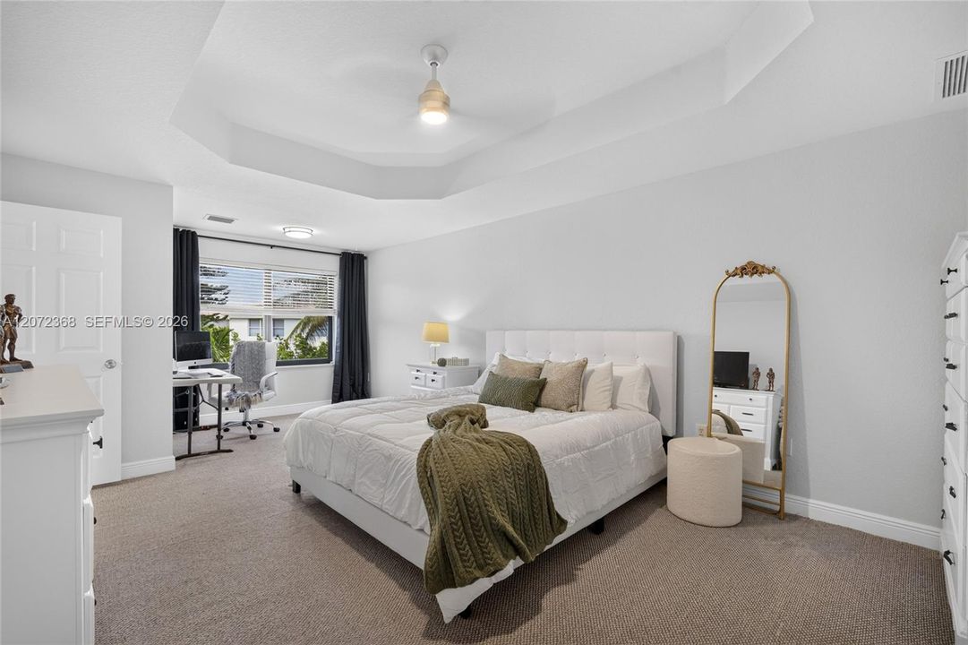 For Sale: $995,000 (4 beds, 4 baths, 2953 Square Feet)