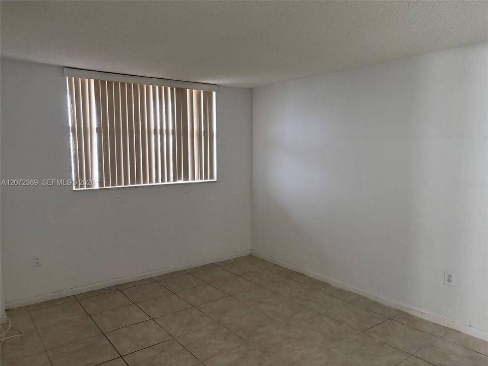 В аренду: $2,200 (2 спален, 2 ванн, 966 Квадратных фут)