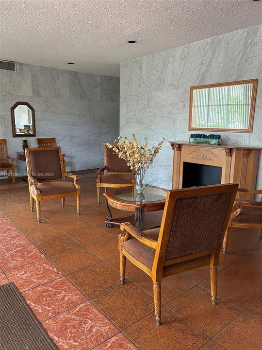 В аренду: $2,200 (2 спален, 2 ванн, 966 Квадратных фут)