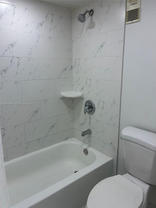 В аренду: $2,200 (2 спален, 2 ванн, 966 Квадратных фут)