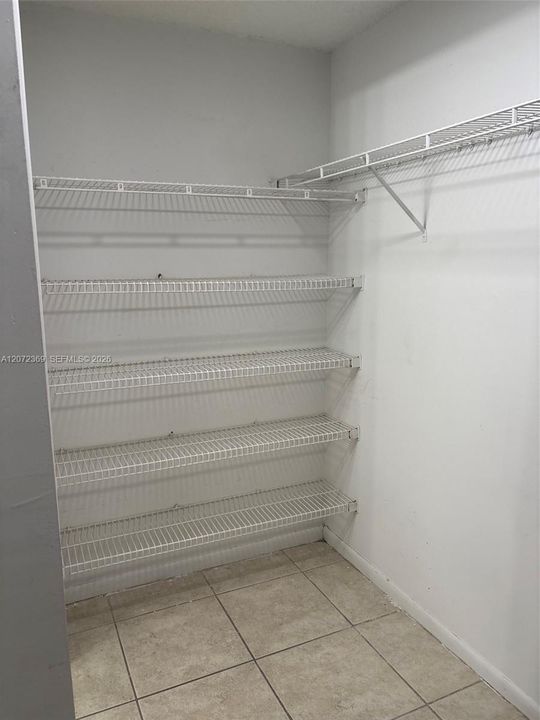 В аренду: $2,200 (2 спален, 2 ванн, 966 Квадратных фут)