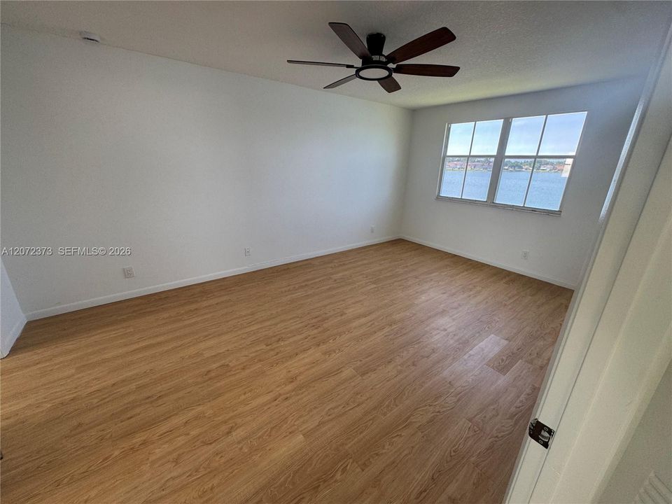 En Venta: $499,800 (3 camas, 2 baños, 1500 Pies cuadrados)