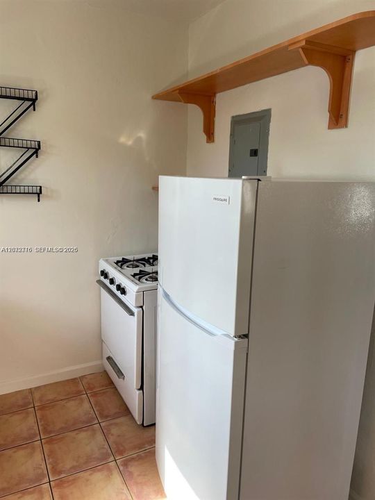 For Rent: $1,750 (0 beds, 1 baths, 400 Square Feet)