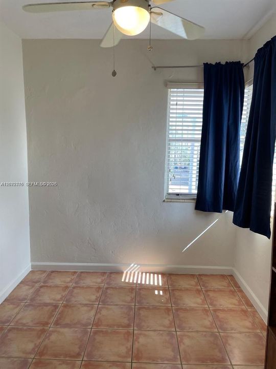 For Rent: $1,750 (0 beds, 1 baths, 400 Square Feet)