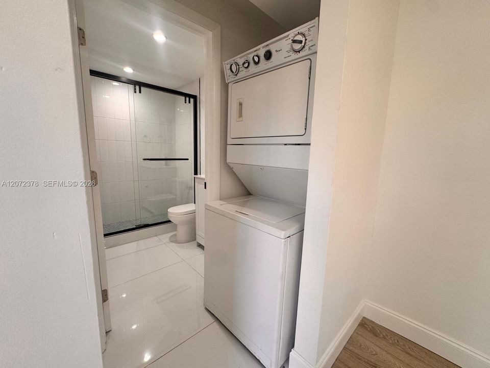 Unit 1F - Laundry