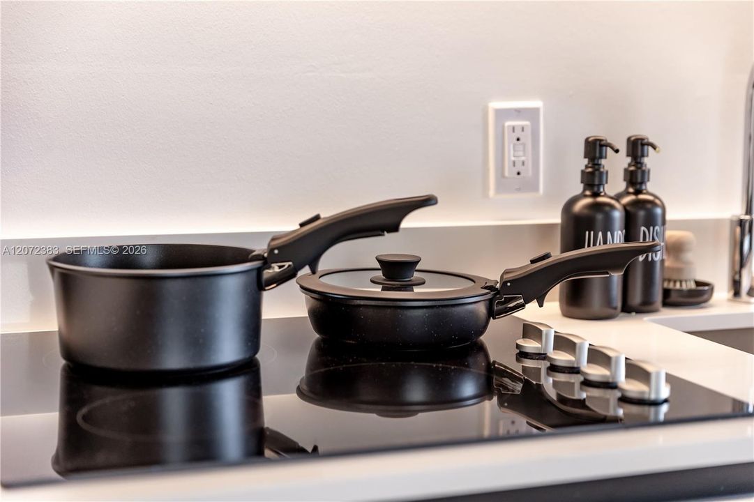 For Rent: $3,400 (1 beds, 1 baths, 558 Square Feet)