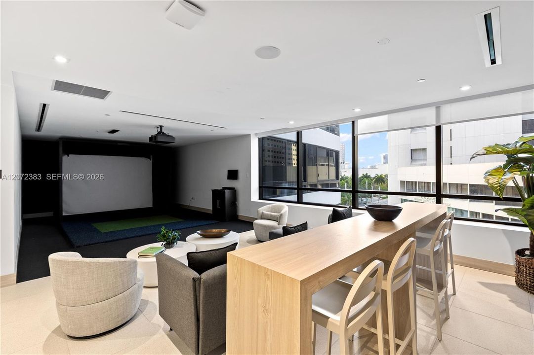 For Rent: $3,400 (1 beds, 1 baths, 558 Square Feet)
