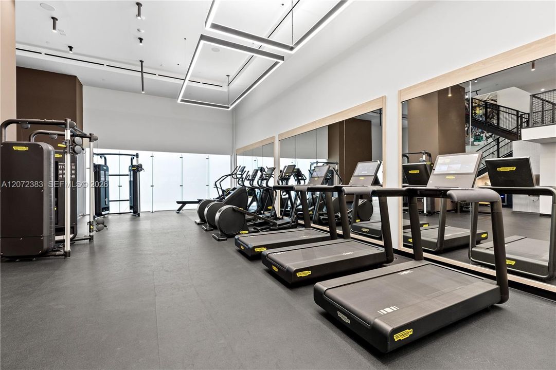 For Rent: $3,400 (1 beds, 1 baths, 558 Square Feet)