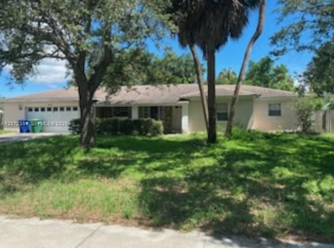 En Venta: $1,100,000 (4 camas, 2 baños, 2173 Pies cuadrados)