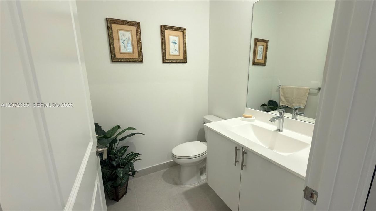 For Rent: $5,500 (3 beds, 3 baths, 1894 Square Feet)