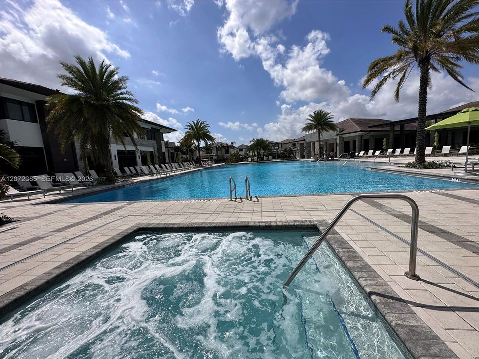 For Rent: $5,500 (3 beds, 3 baths, 1894 Square Feet)