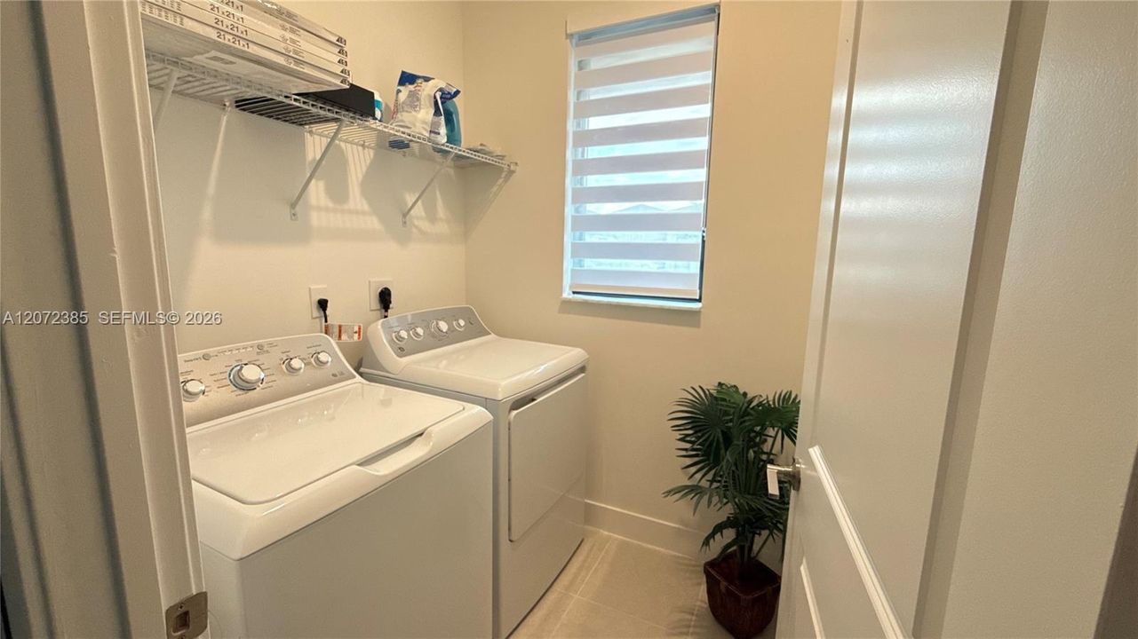 For Rent: $5,500 (3 beds, 3 baths, 1894 Square Feet)