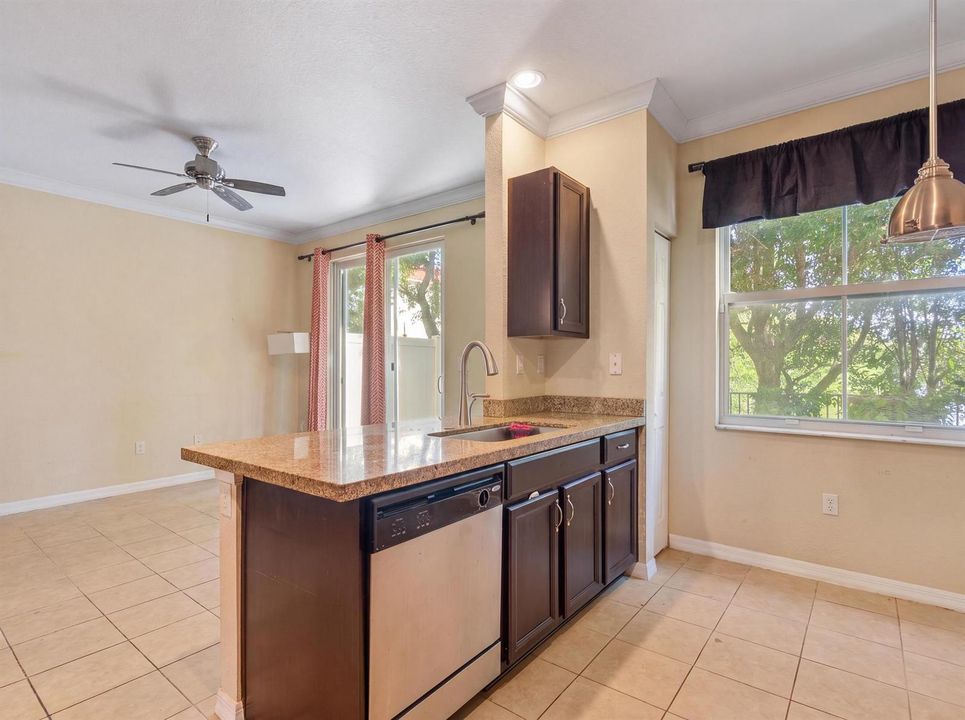 Kitchen & Fam Room