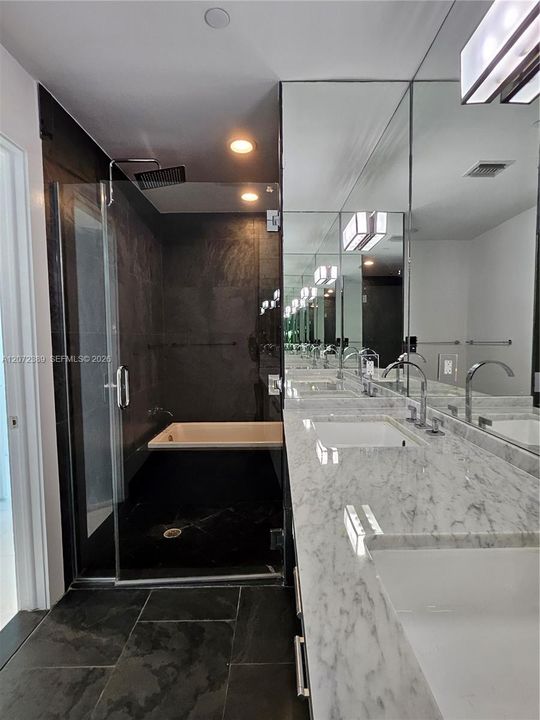 В аренду: $4,500 (1 спален, 2 ванн, 1031 Квадратных фут)
