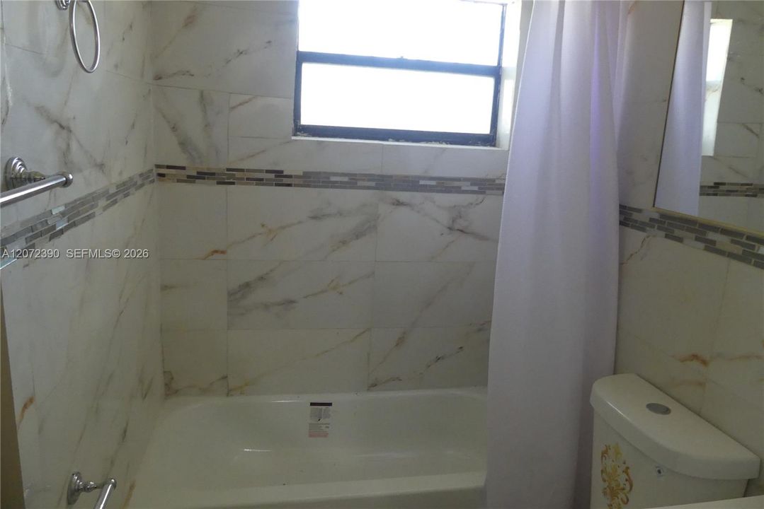 For Rent: $3,150 (3 beds, 2 baths, 1681 Square Feet)