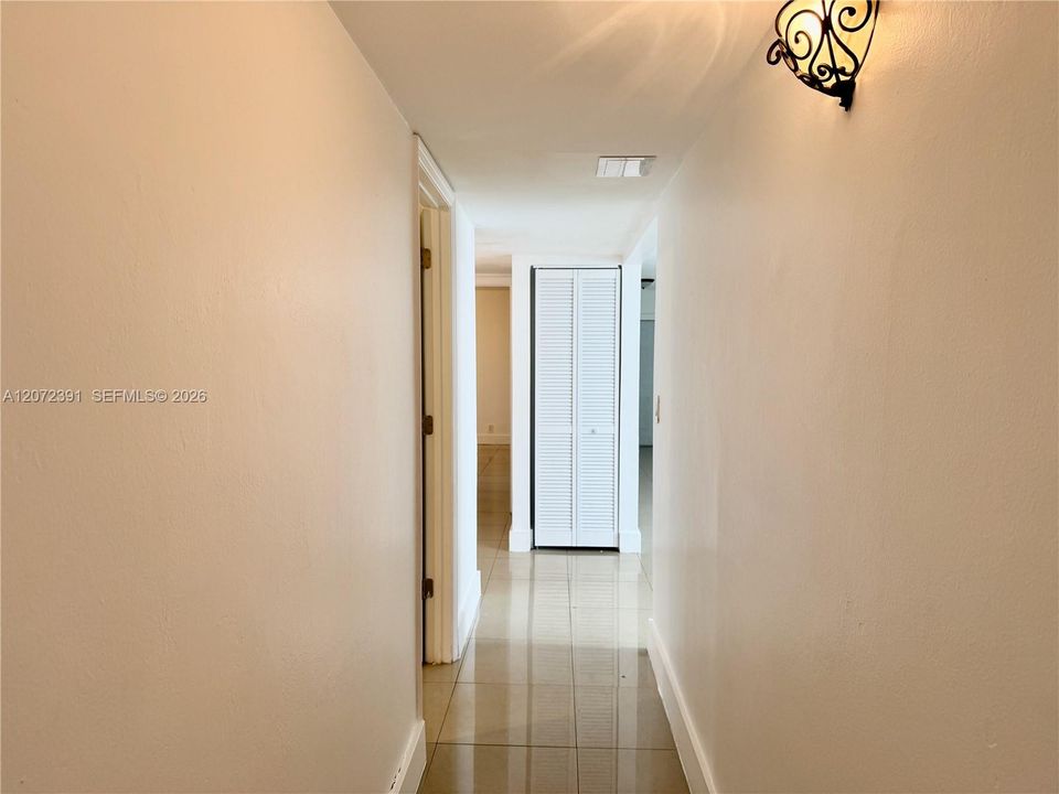 В аренду: $2,200 (3 спален, 2 ванн, 1179 Квадратных фут)