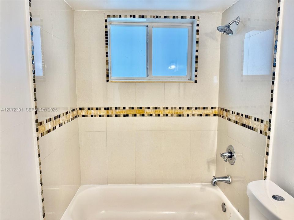 В аренду: $2,200 (3 спален, 2 ванн, 1179 Квадратных фут)
