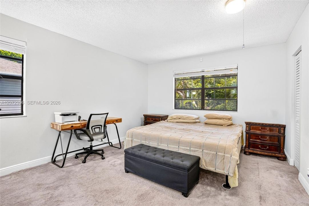 For Sale: $395,000 (2 beds, 2 baths, 1224 Square Feet)