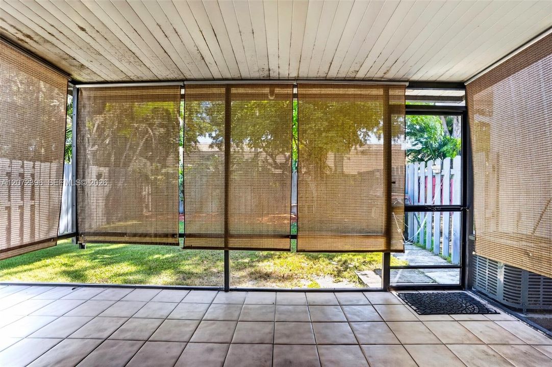 For Sale: $395,000 (2 beds, 2 baths, 1224 Square Feet)