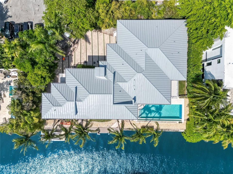 For Sale: $14,750,000 (6 beds, 6 baths, 9561 Square Feet)
