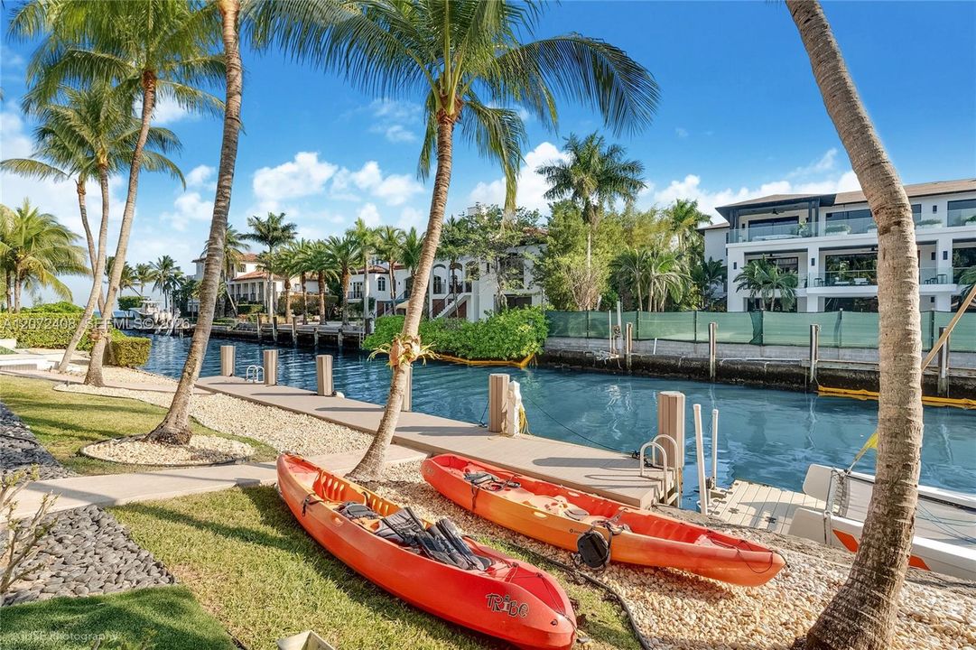 For Sale: $14,750,000 (6 beds, 6 baths, 9561 Square Feet)