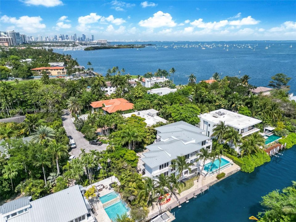 For Sale: $14,750,000 (6 beds, 6 baths, 9561 Square Feet)
