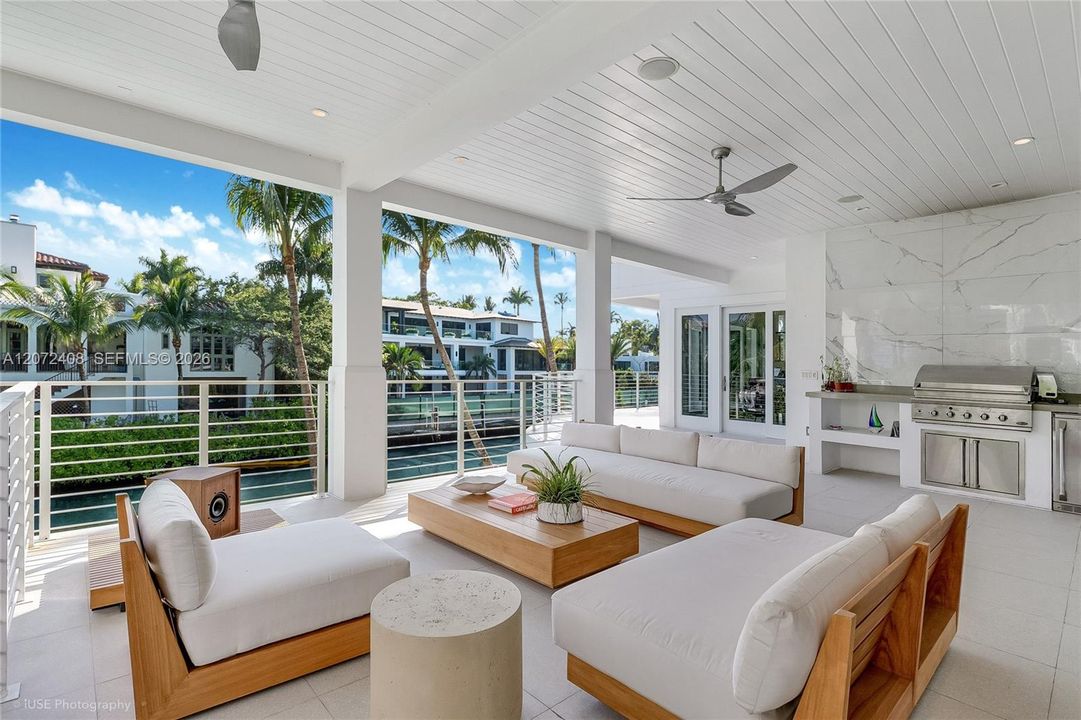 For Sale: $14,750,000 (6 beds, 6 baths, 9561 Square Feet)