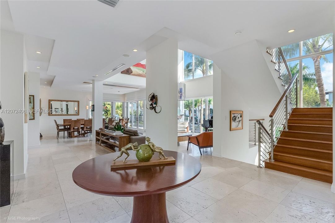 For Sale: $14,750,000 (6 beds, 6 baths, 9561 Square Feet)