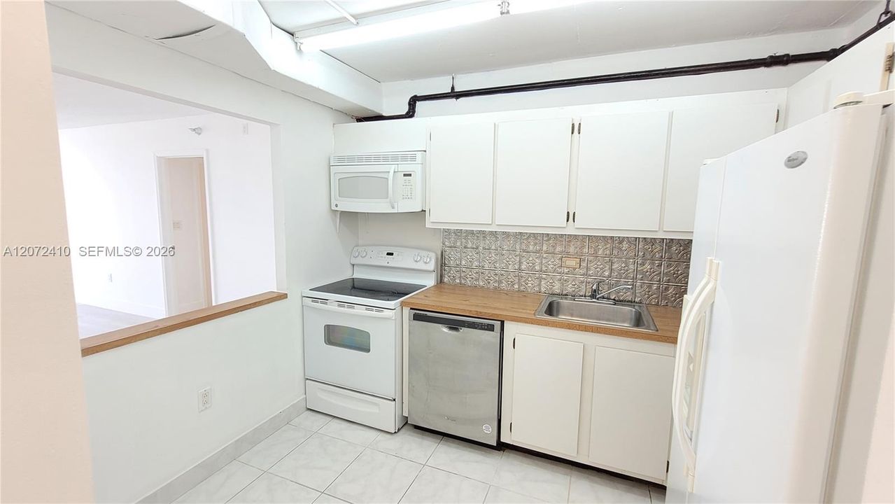 В аренду: $2,900 (2 спален, 2 ванн, 1139 Квадратных фут)