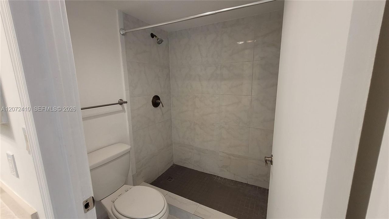 В аренду: $2,900 (2 спален, 2 ванн, 1139 Квадратных фут)