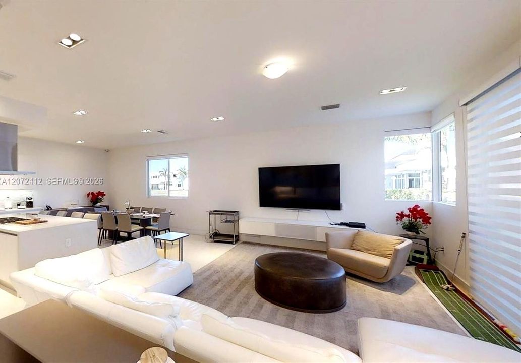 For Sale: $2,325,000 (6 beds, 7 baths, 4874 Square Feet)
