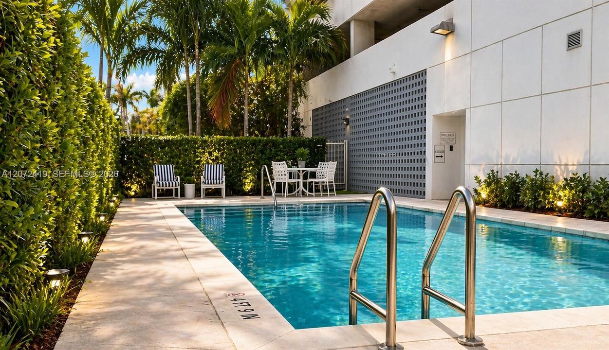 For Sale: $324,000 (2 beds, 2 baths, 984 Square Feet)