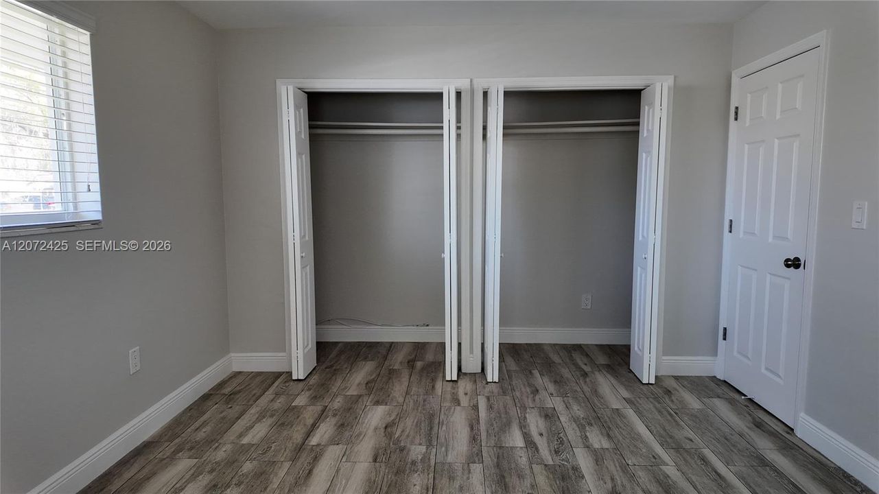 В аренду: $3,200 (2 спален, 1 ванн, 900 Квадратных фут)