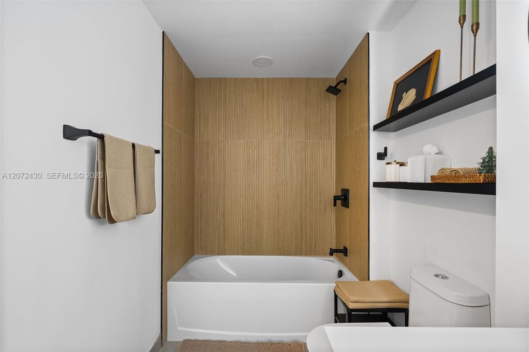 For Rent: $2,142 (1 beds, 1 baths, 632 Square Feet)