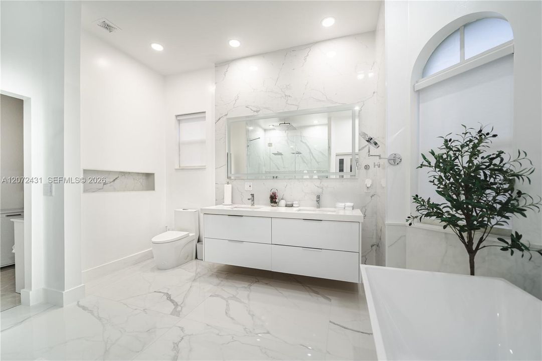 For Sale: $899,000 (4 beds, 3 baths, 3184 Square Feet)