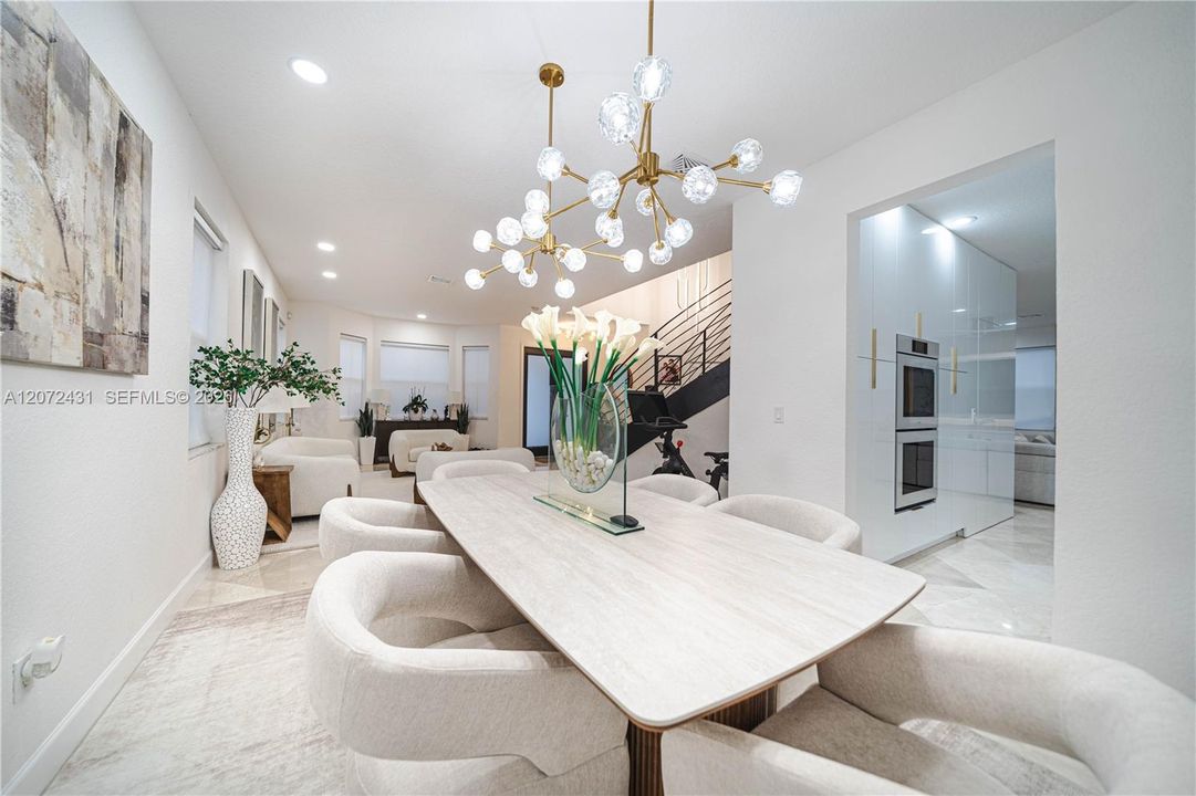 For Sale: $899,000 (4 beds, 3 baths, 3184 Square Feet)