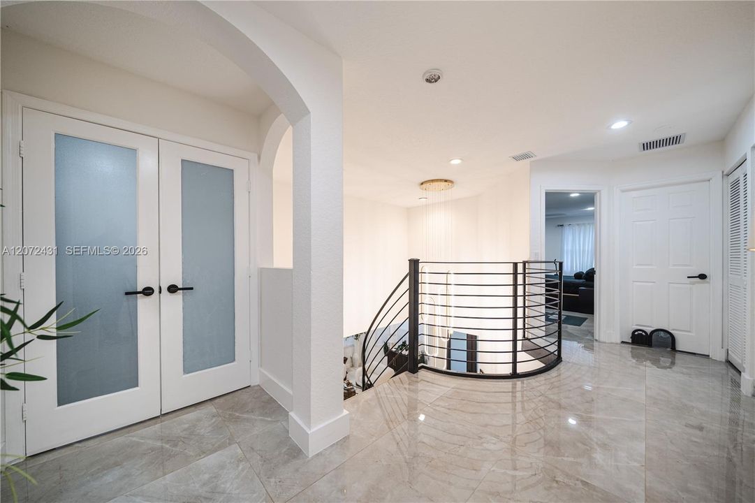 For Sale: $899,000 (4 beds, 3 baths, 3184 Square Feet)