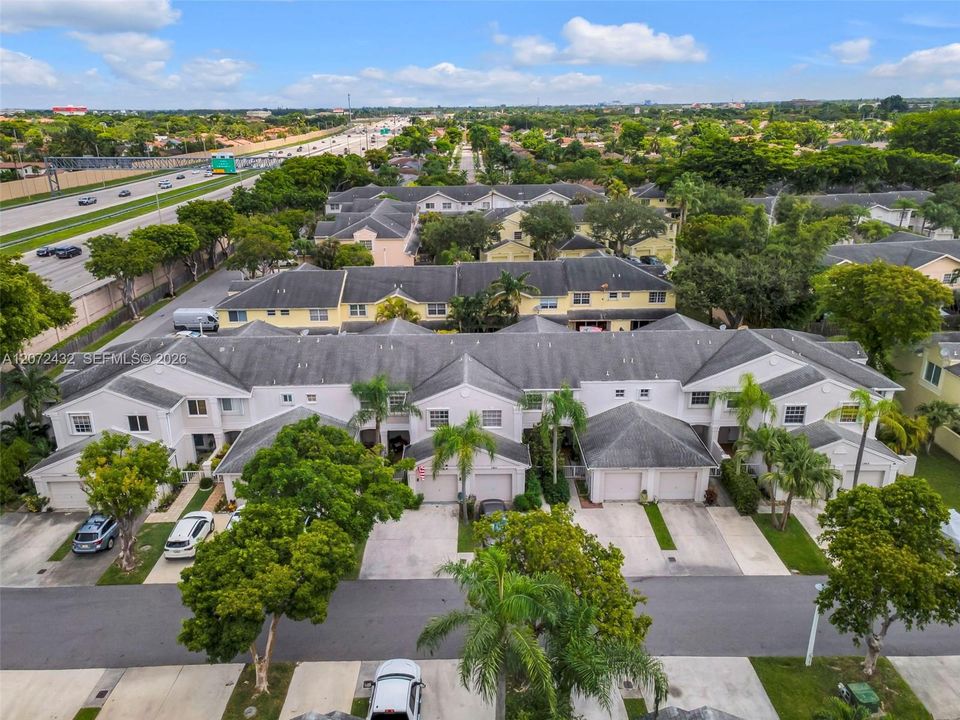 For Sale: $399,999 (2 beds, 2 baths, 1192 Square Feet)