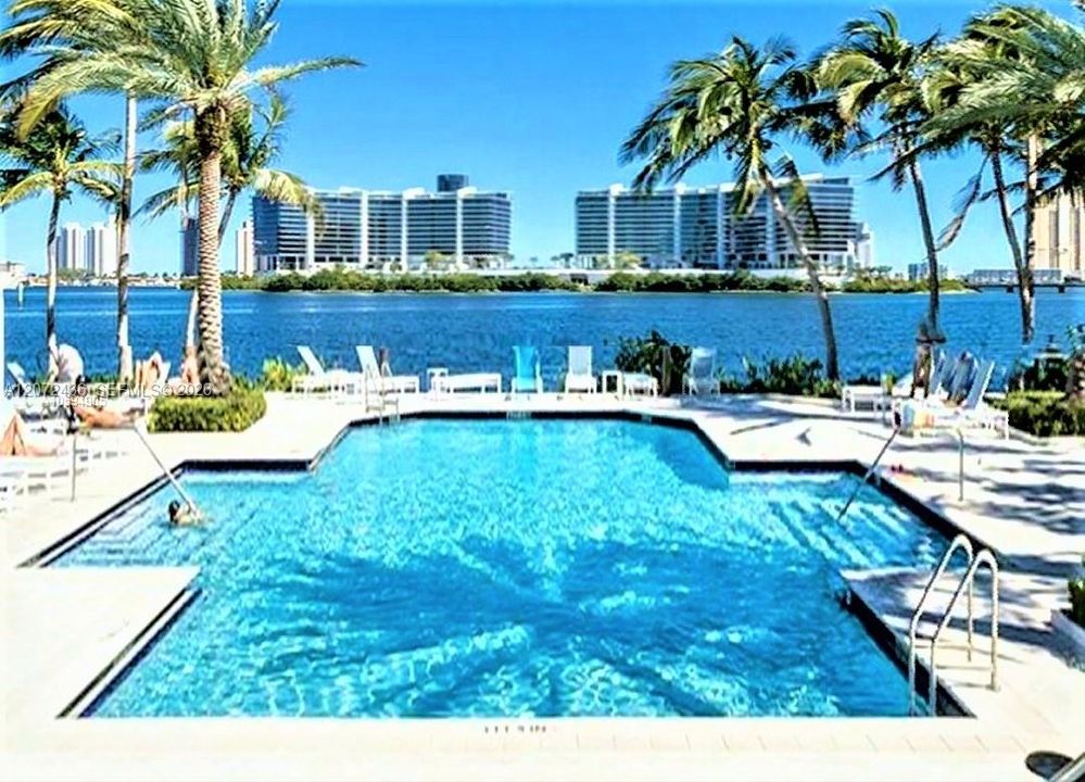 待售: $435,000 (2 贝兹, 2 浴室, 1024 平方英尺)