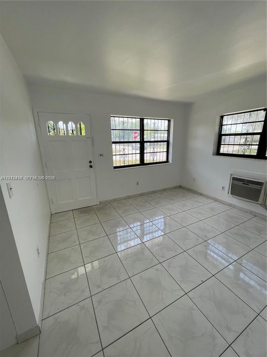 В аренду: $1,650 (2 спален, 2 ванн, 1118 Квадратных фут)
