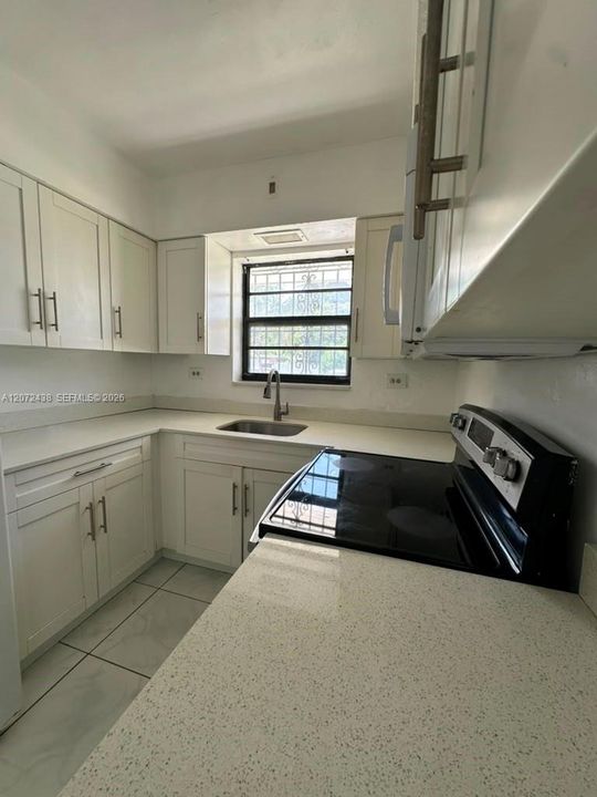 В аренду: $1,650 (2 спален, 2 ванн, 1118 Квадратных фут)