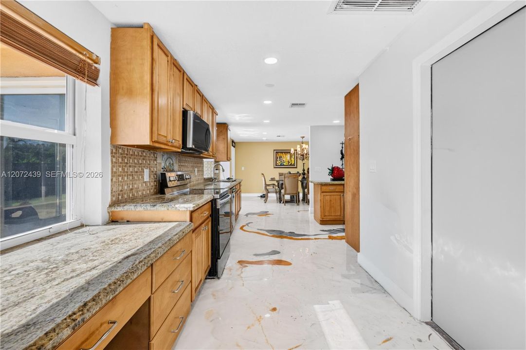 For Sale: $575,000 (4 beds, 2 baths, 2102 Square Feet)